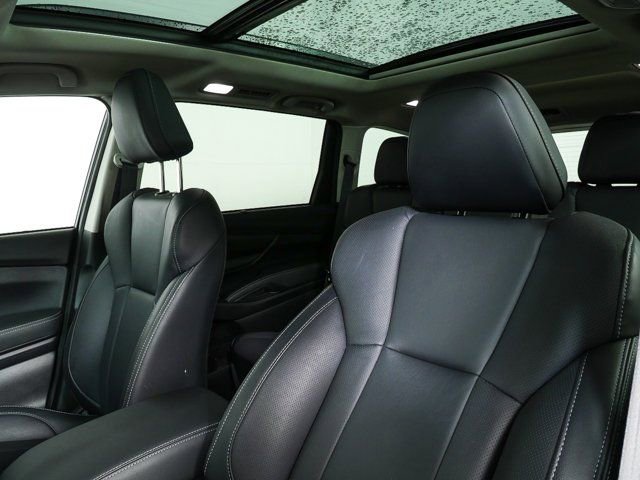Used 2025 Subaru Ascent Limited AWD/4WD image 3