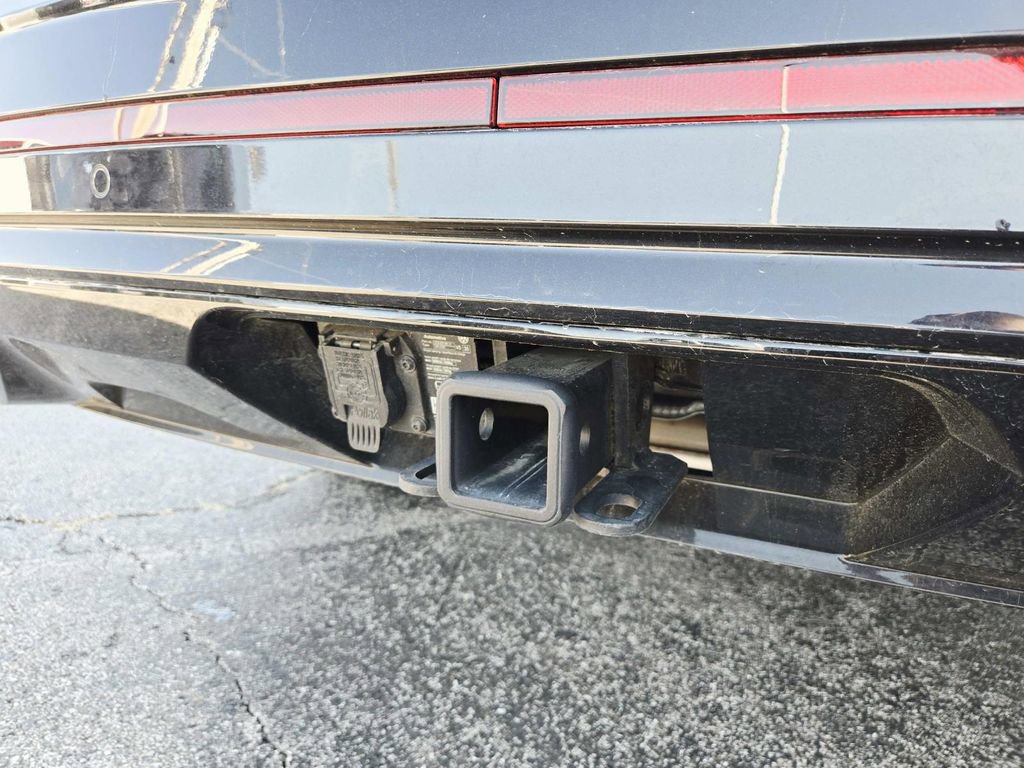 Used 2024 Volkswagen Atlas SEL Premium R-Line image 16