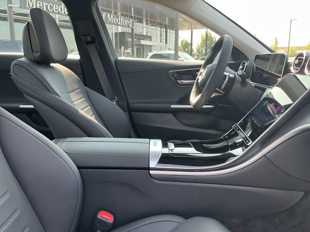 New 2026 Mercedes-Benz C 300 4MATIC Sedan image 17