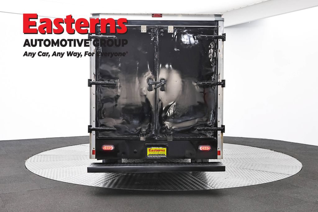 Used 2017 Chevrolet Express 3500 RWD image 6
