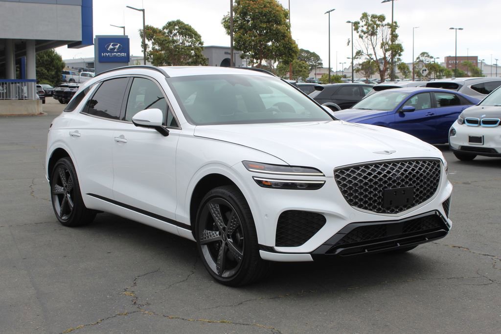 Used 2023 Genesis GV70 2.5T w/ Sport Prestige Package AWD/4WD image 5