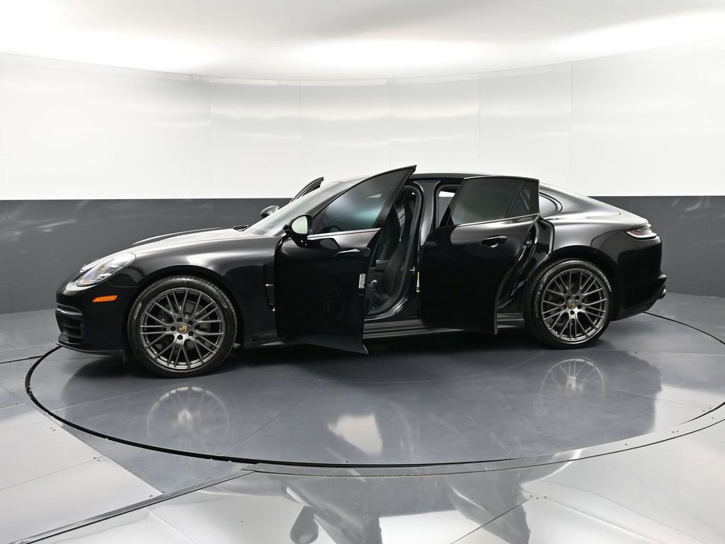 Certified 2022 Porsche Panamera Platinum Edition image 39