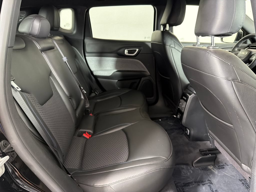 Used 2023 Jeep Compass Latitude AWD/4WD image 20