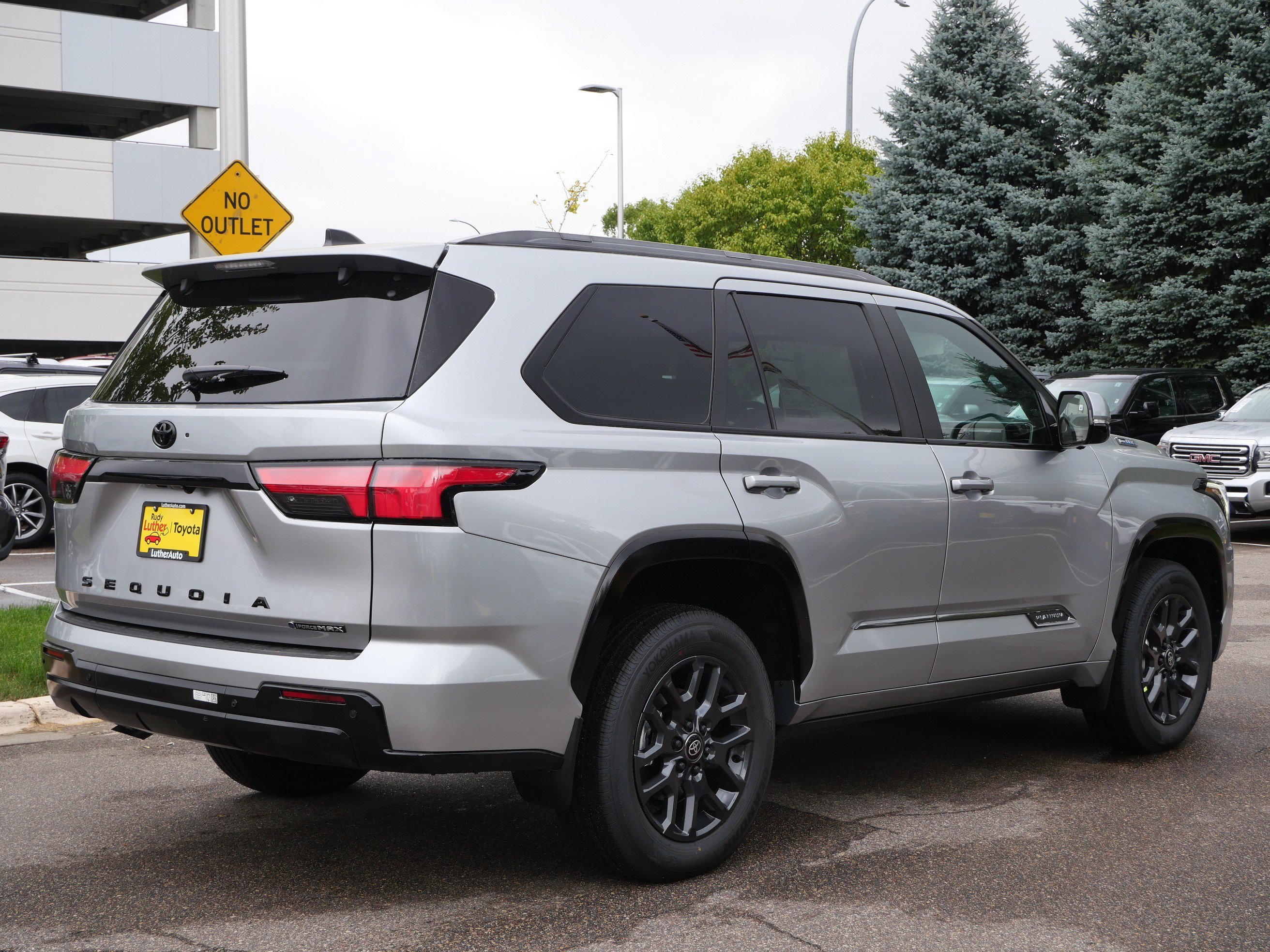 New 2026 Toyota Sequoia Platinum AWD/4WD image 2