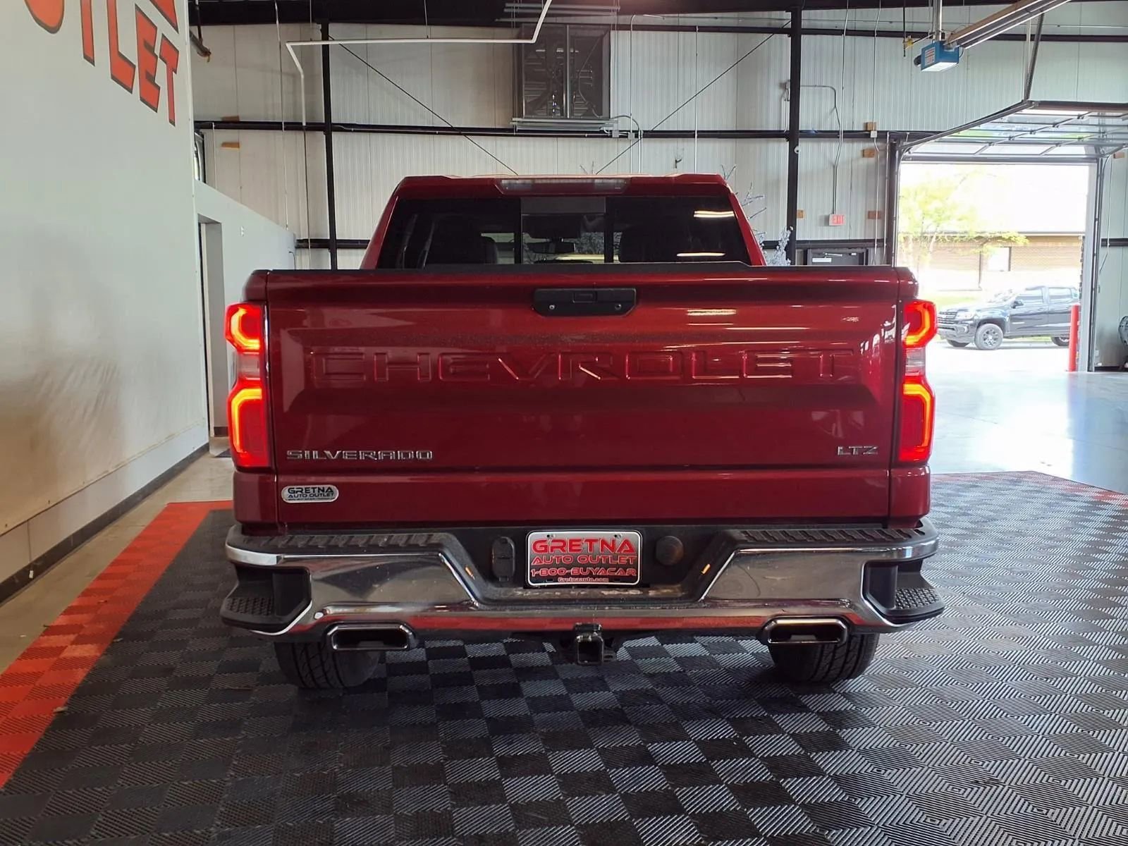Used 2019 Chevrolet Silverado 1500 LTZ AWD/4WD image 5