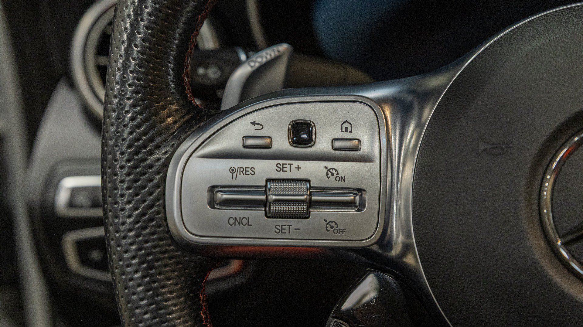 Used 2020 Mercedes-Benz C 63 AMG Cabriolet image 55
