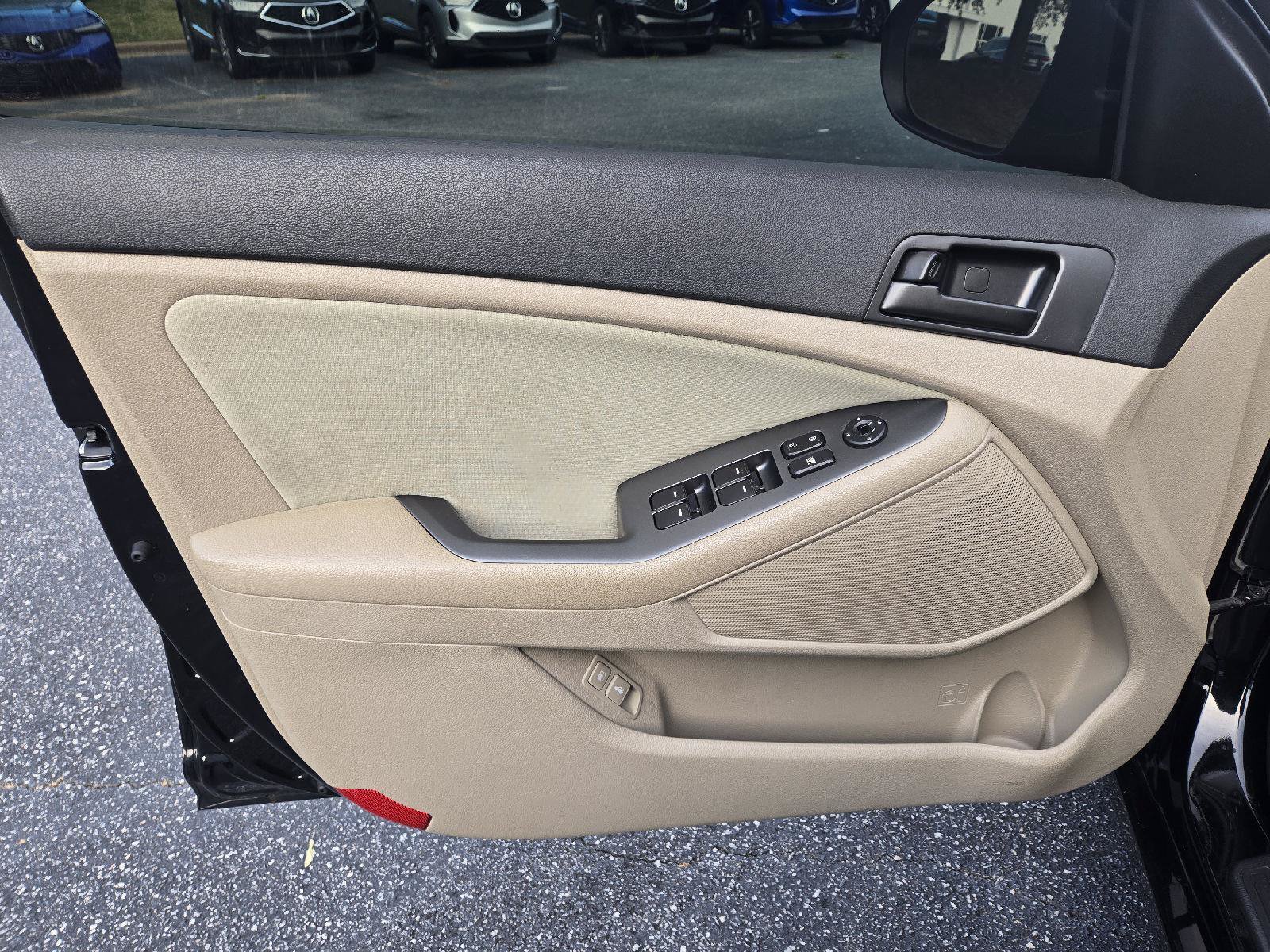 Used 2013 Kia Optima LX FWD image 11