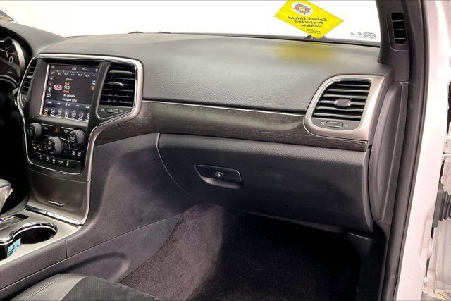 Used 2018 Jeep Grand Cherokee Altitude image 15