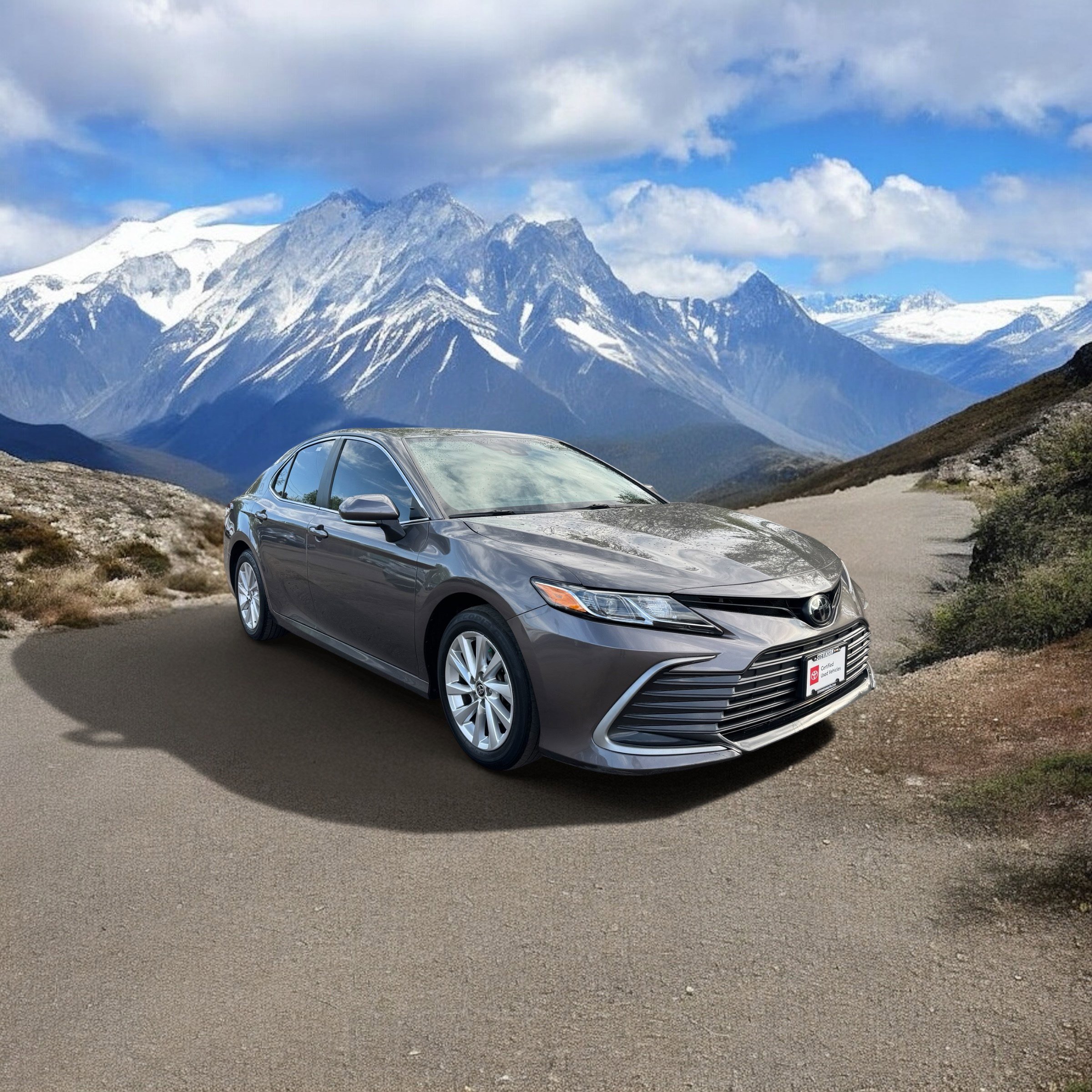 Used 2023 Toyota Camry LE FWD image 7