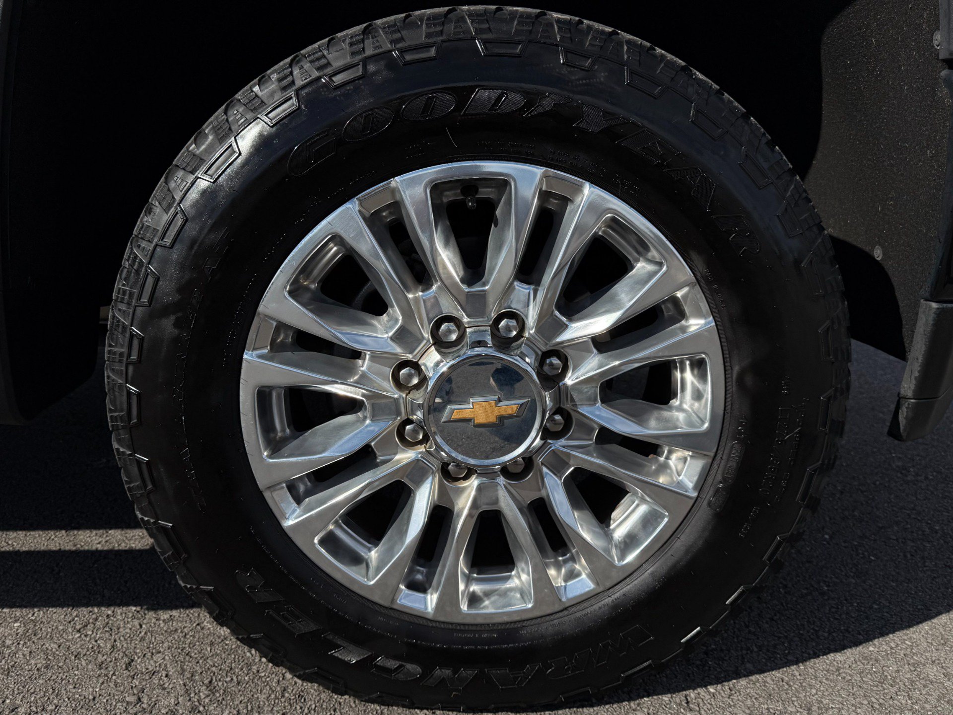 Used 2023 Chevrolet Silverado 2500 High Country w/ Z71 Off-Road Package AWD/4WD image 24