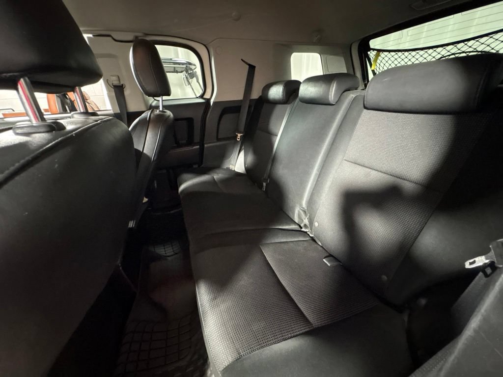Used 2010 Toyota FJ Cruiser 4WD image 21