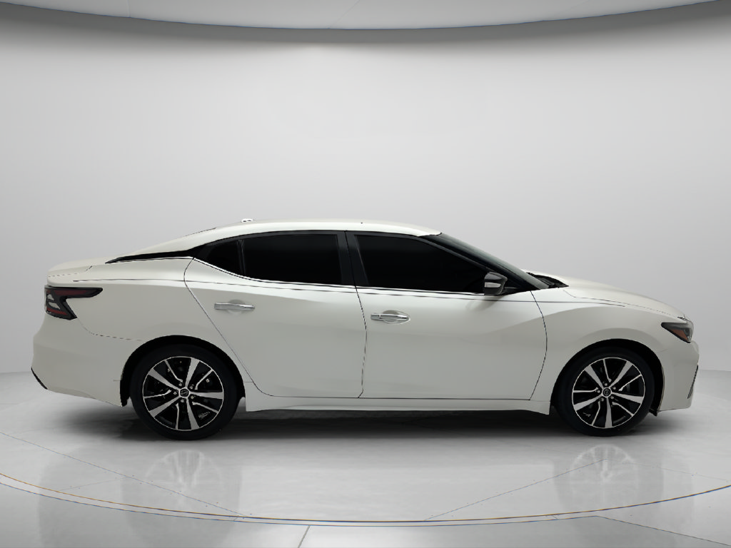 Used 2023 Nissan Maxima SV w/ Floor Mat Group FWD image 6