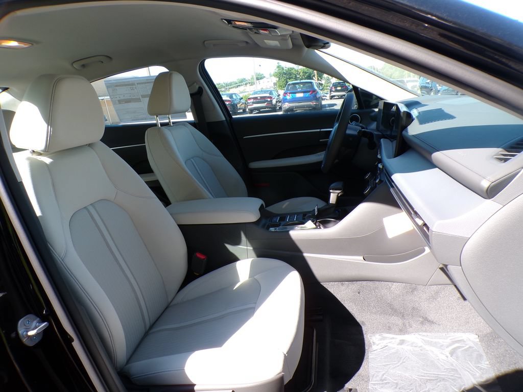 New 2026 Hyundai Sonata SE FWD image 15