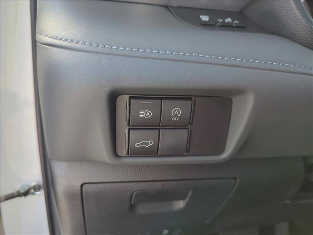 Certified 2024 Toyota Highlander LE FWD image 14