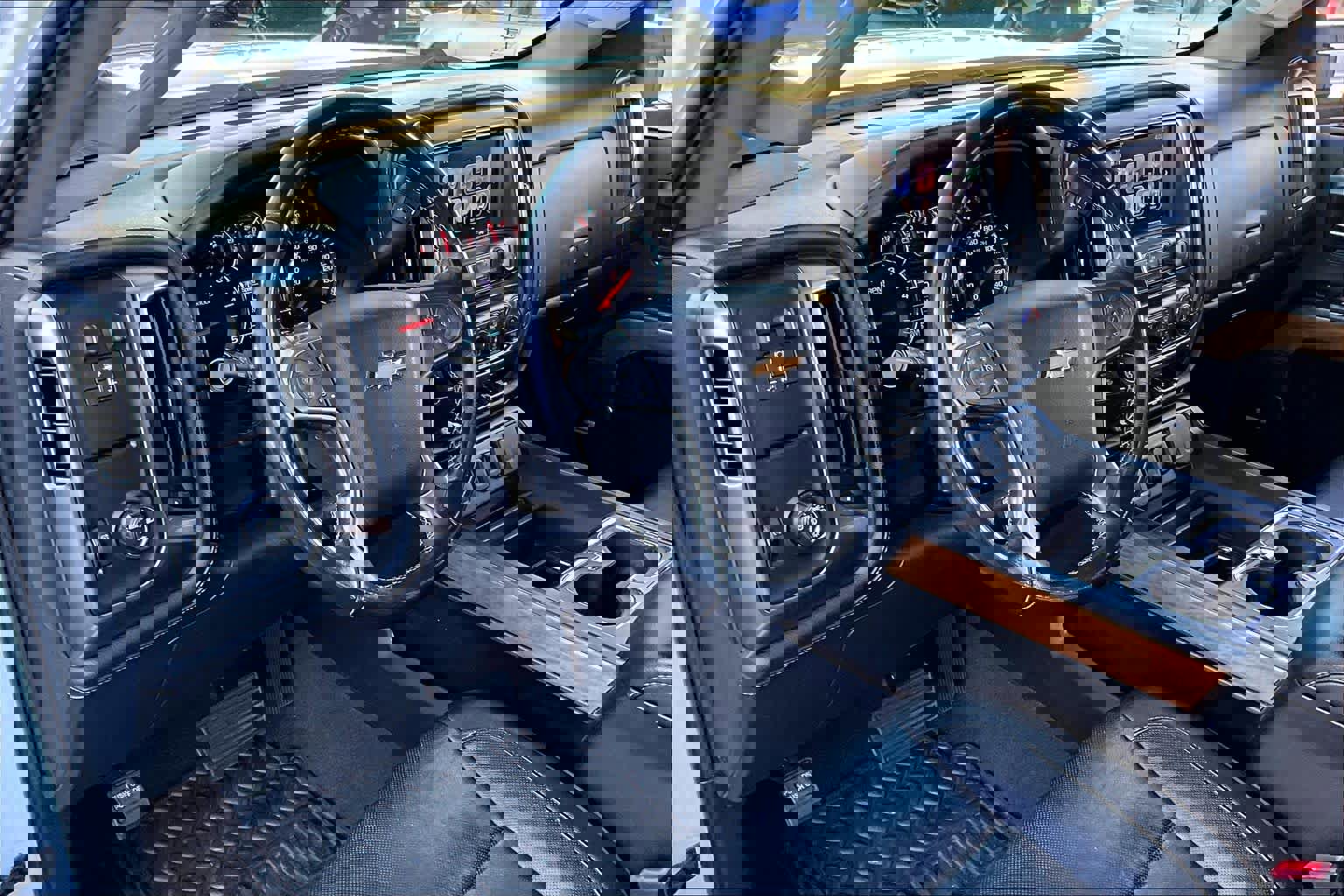 Used 2019 Chevrolet Silverado 2500 LTZ w/ Duramax Plus Package image 17