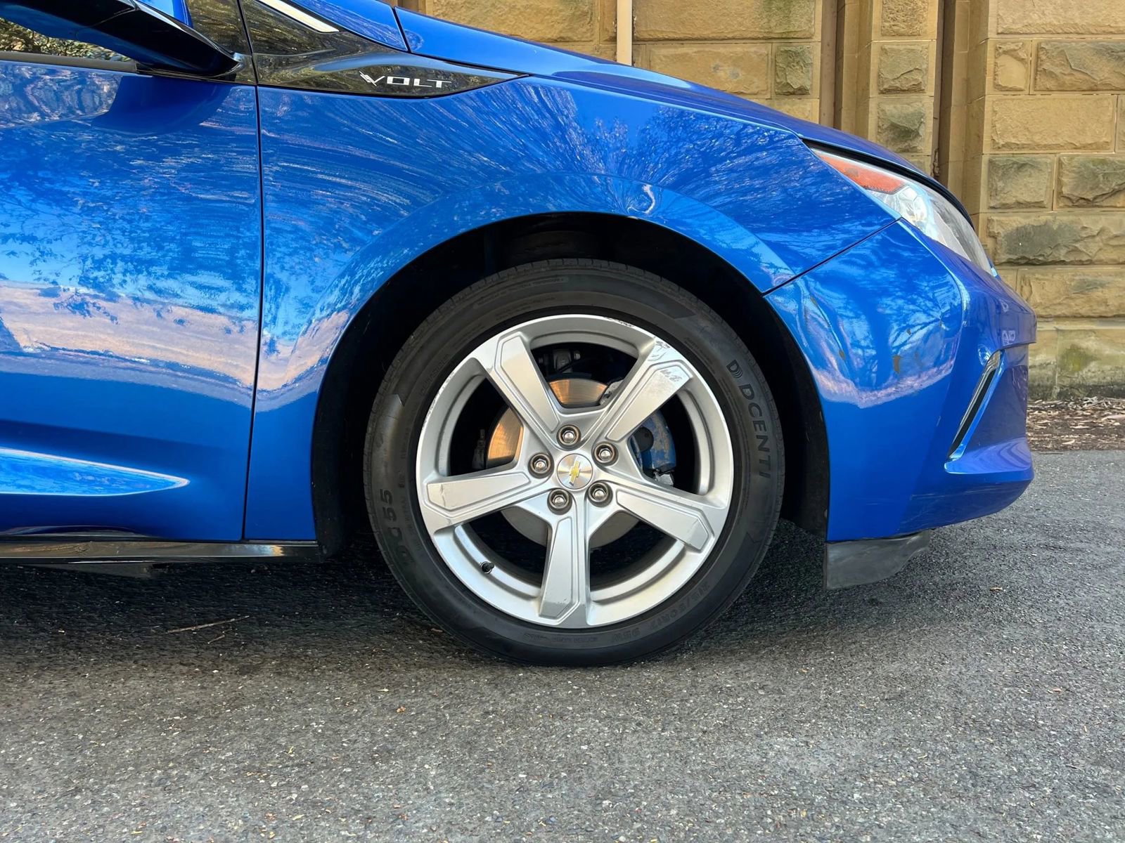 Used 2017 Chevrolet Volt LT w/ Comfort Package image 39