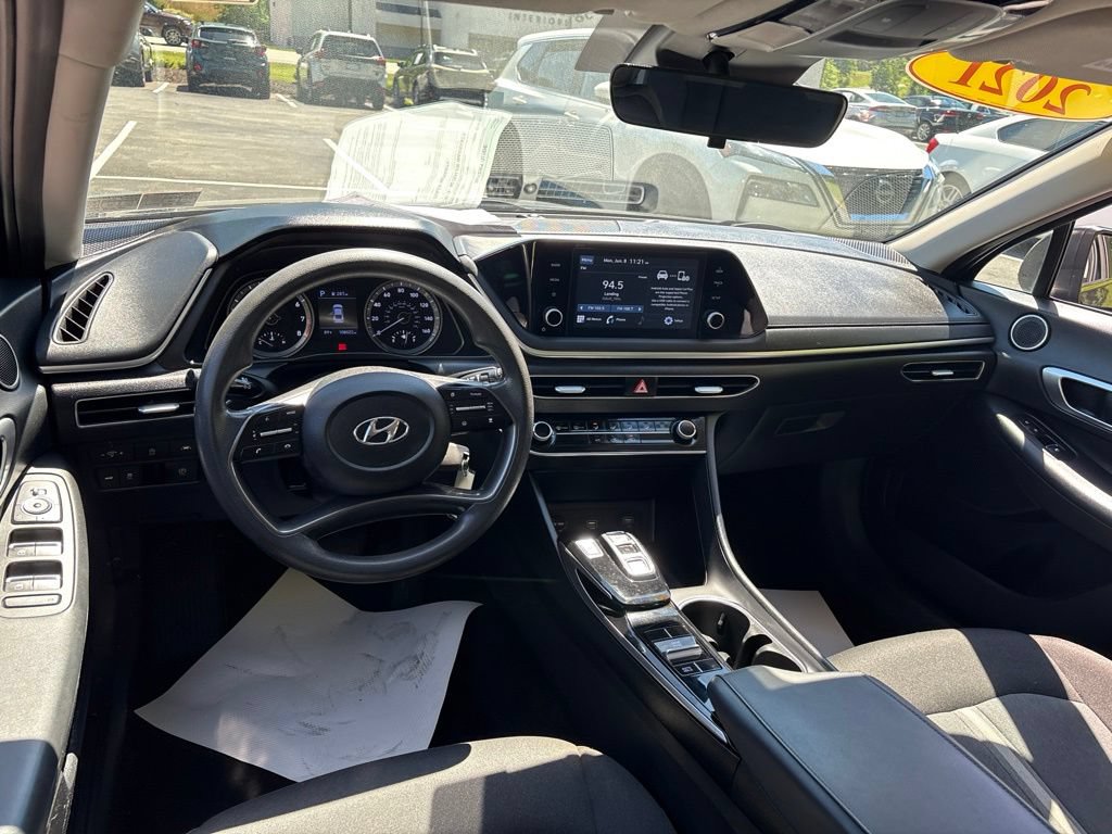 Used 2021 Hyundai Sonata SE w/ Cargo Package FWD image 11