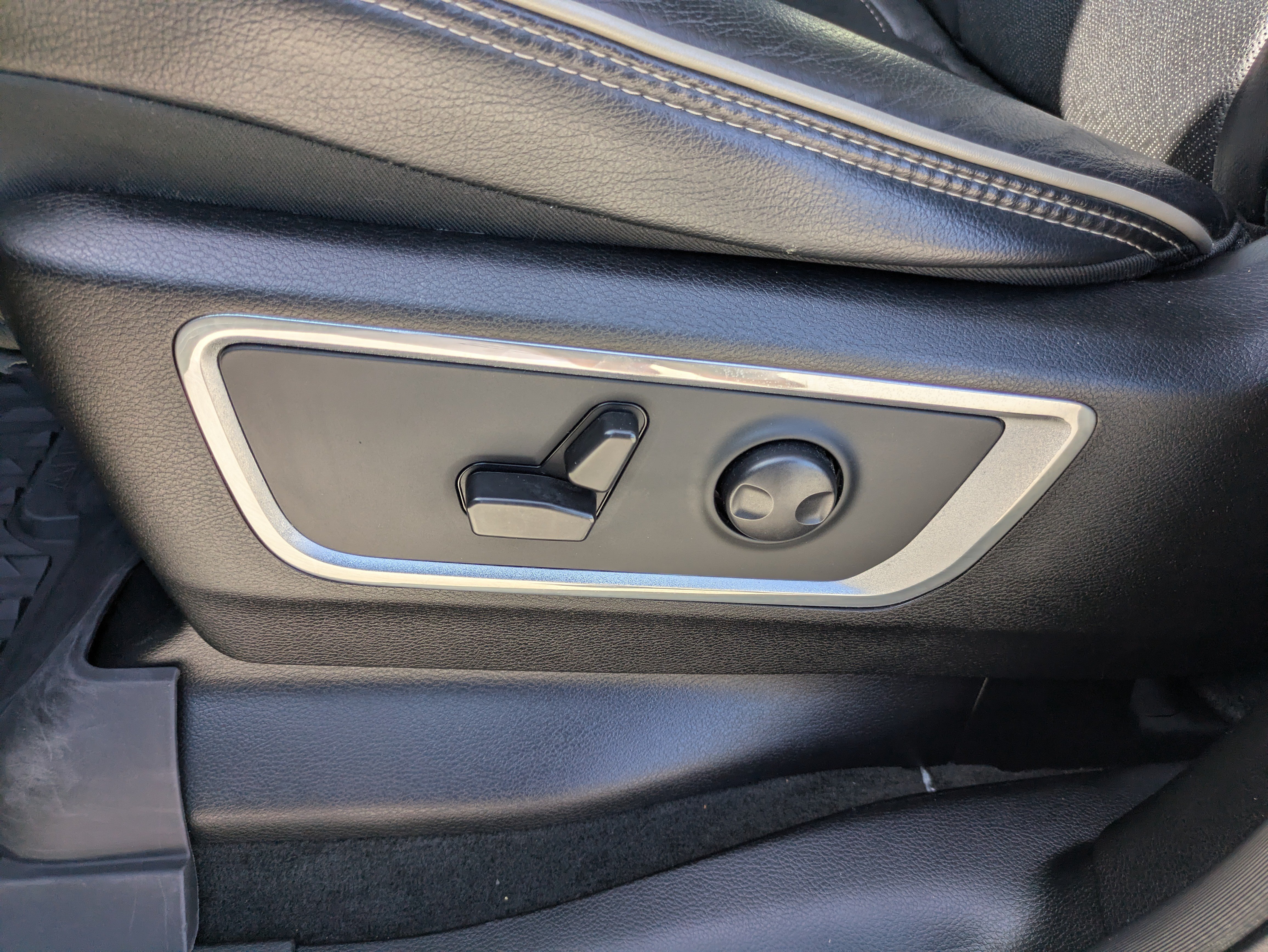 Used 2022 RAM 1500 Laramie RWD image 12