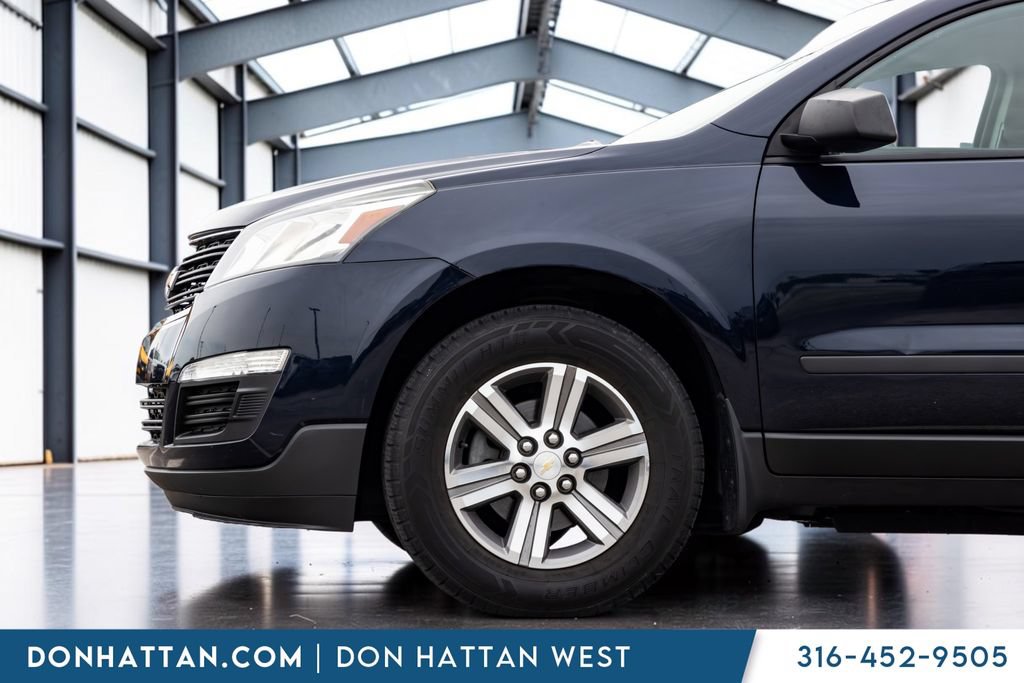 Used 2017 Chevrolet Traverse LS AWD/4WD image 30
