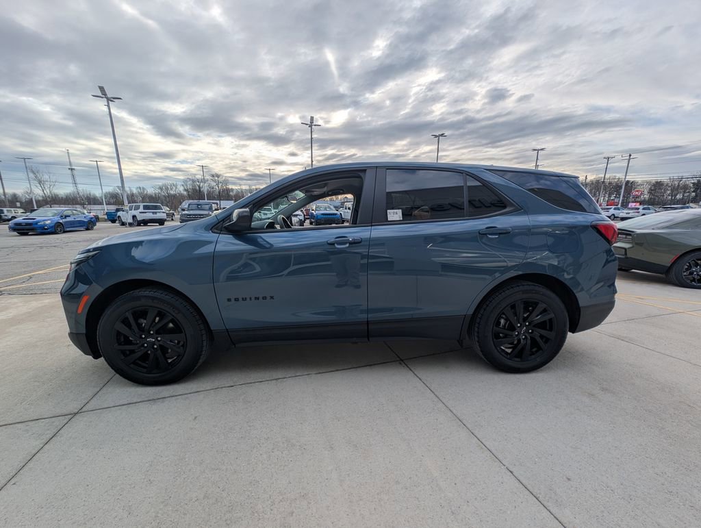 Used 2024 Chevrolet Equinox LS w/ LS Convenience Package image 7