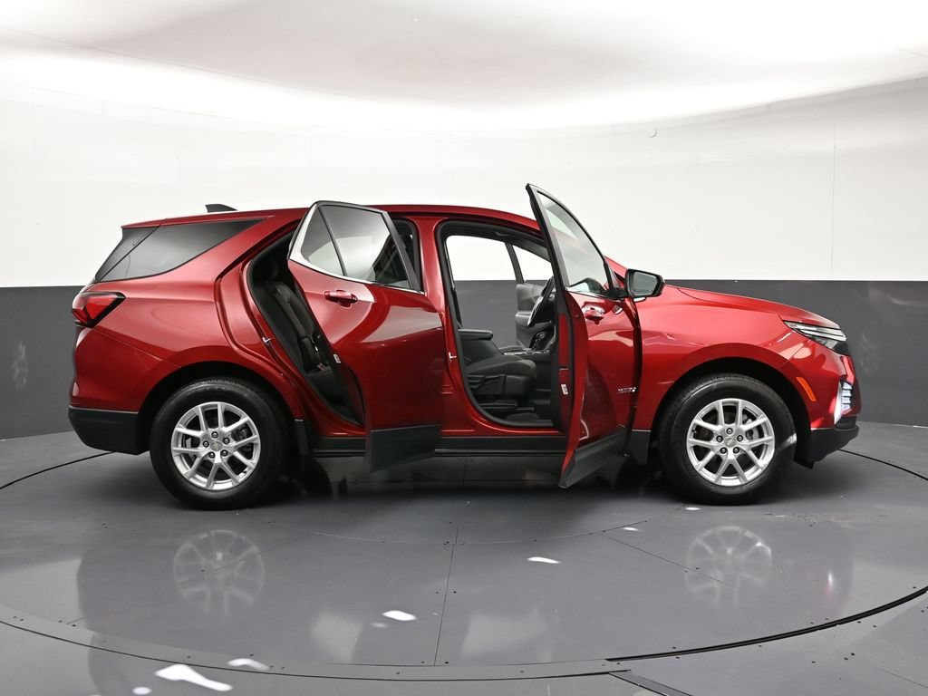 Used 2024 Chevrolet Equinox LT AWD/4WD image 33