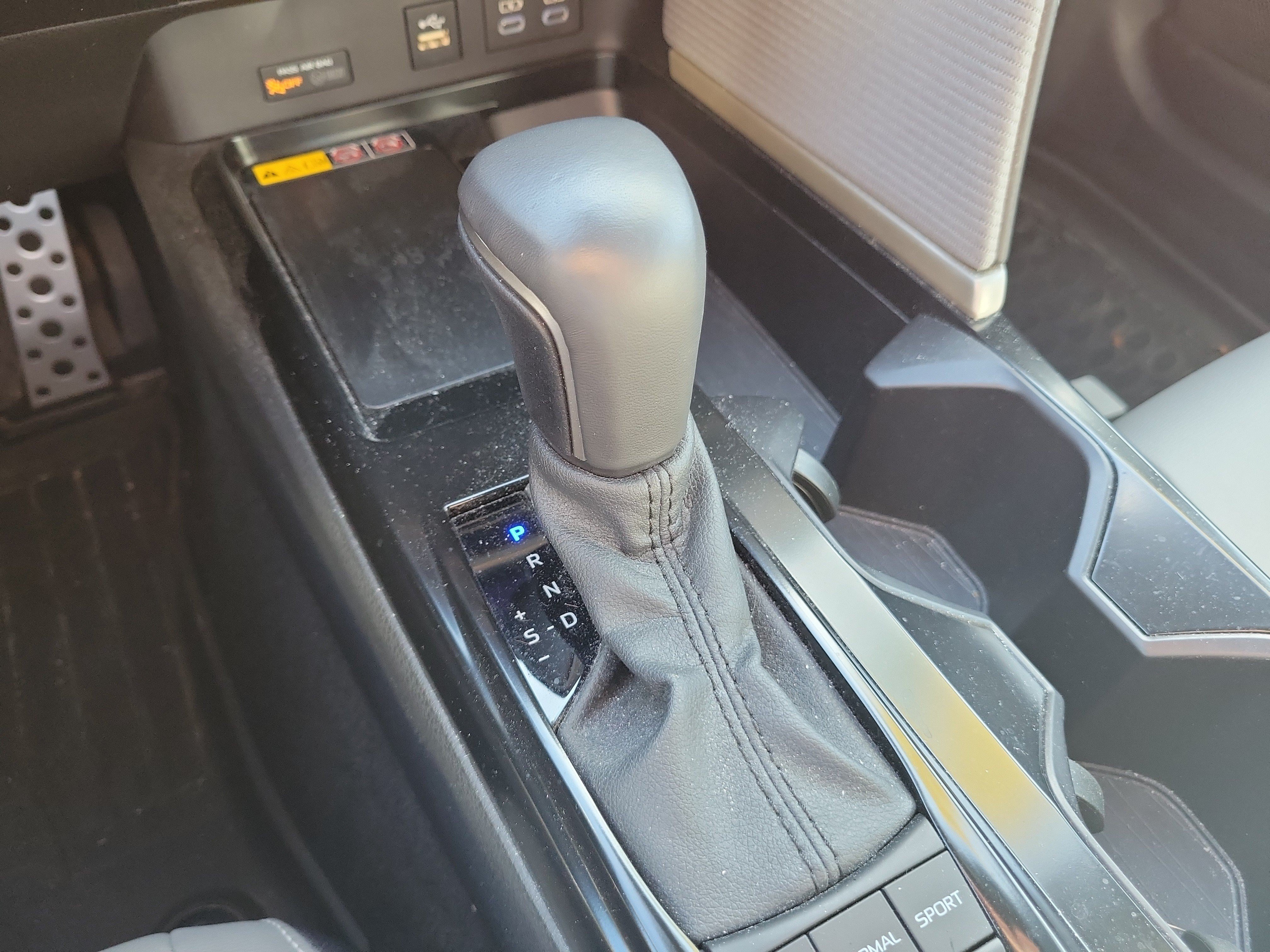 Used 2025 Toyota Camry SE w/ Multimedia Upgrade Package FWD image 29