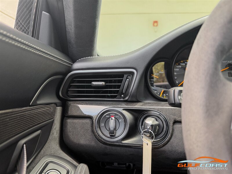 Used 2019 Porsche 911 GT3 RS w/ Weissach Package RWD image 21