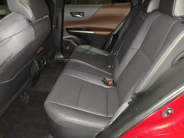 Used 2023 Toyota Venza Limited image 13