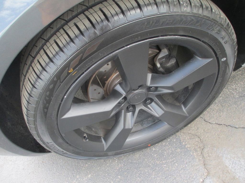 Used 2010 Chevrolet Camaro LT RWD image 11