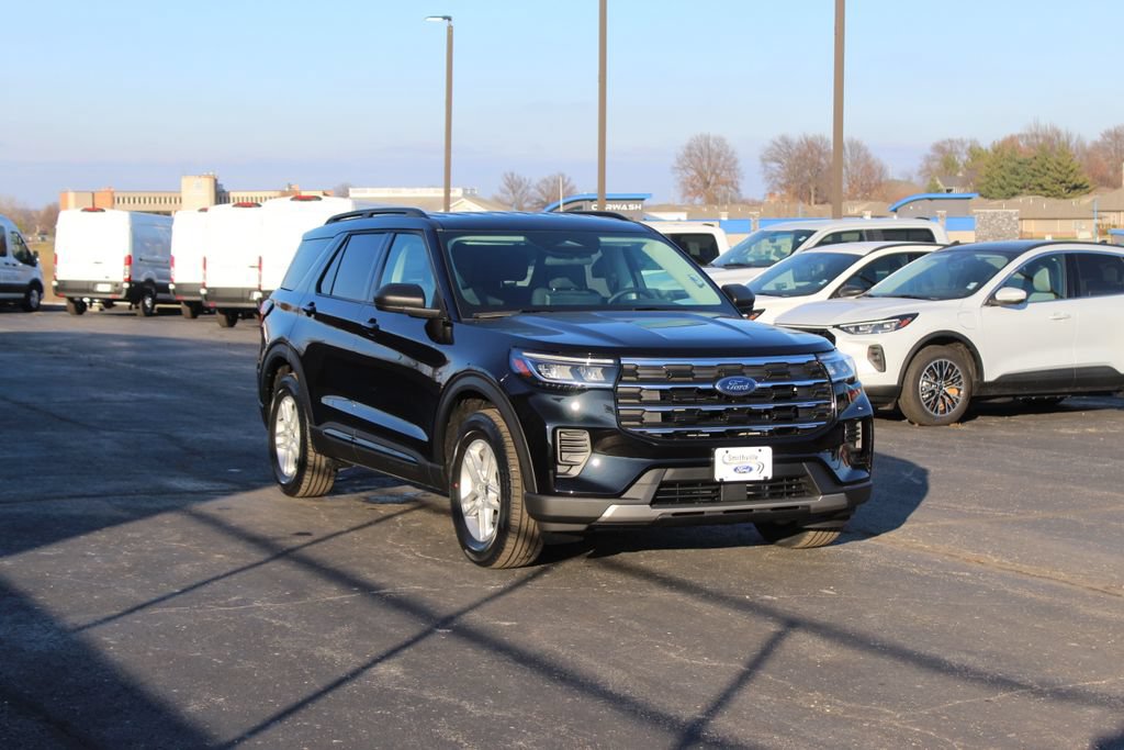 New 2026 Ford Explorer Active AWD/4WD image 9