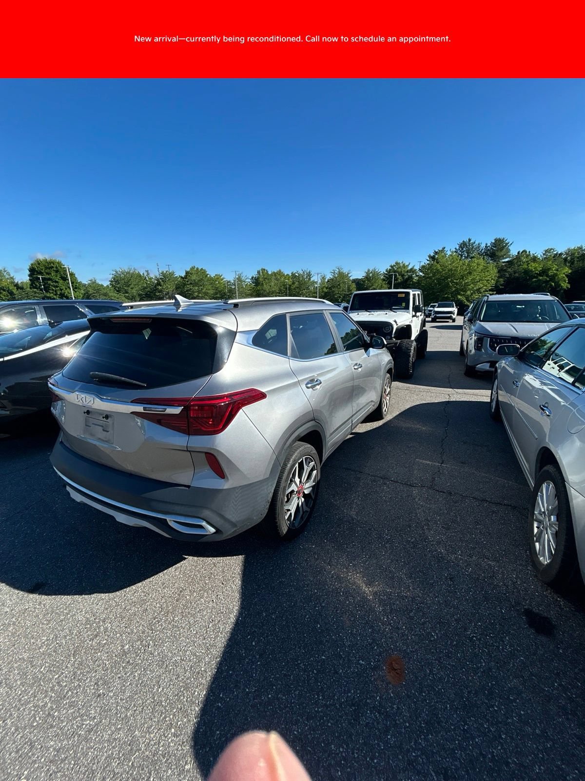 Certified 2023 Kia Seltos SX w/ SX Sunroof Package AWD/4WD image 8
