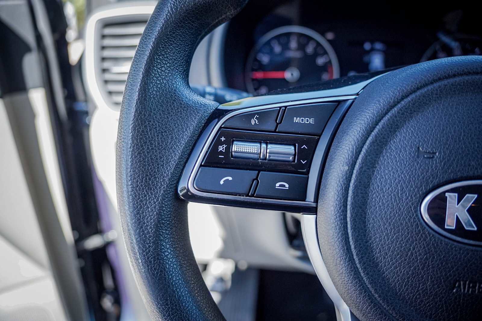 Used 2022 Kia Sportage LX image 17