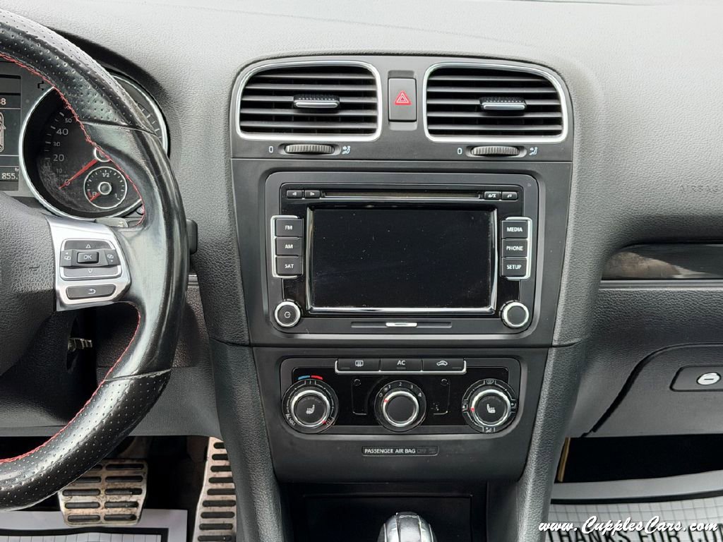 Used 2012 Volkswagen Golf 4-Door image 18