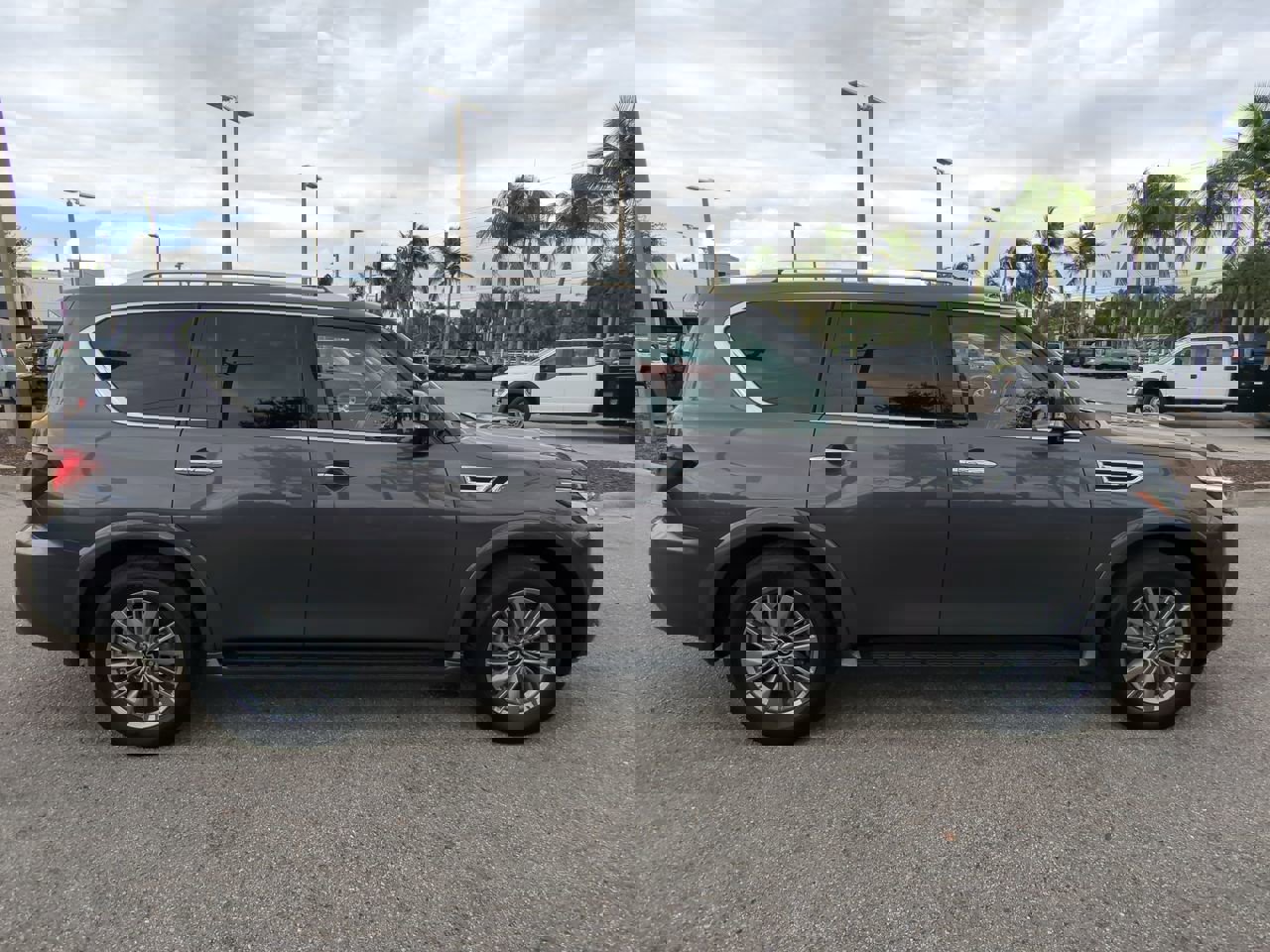 Used 2024 INFINITI QX80 Luxe image 4