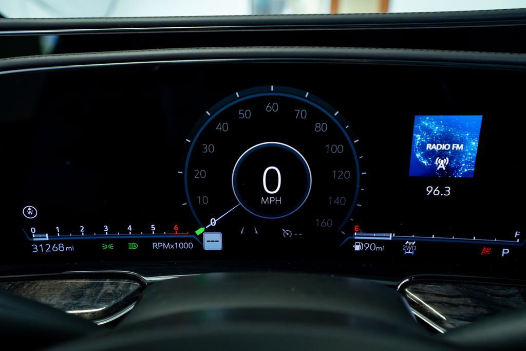 Used 2021 Cadillac Escalade Premium Luxury image 42