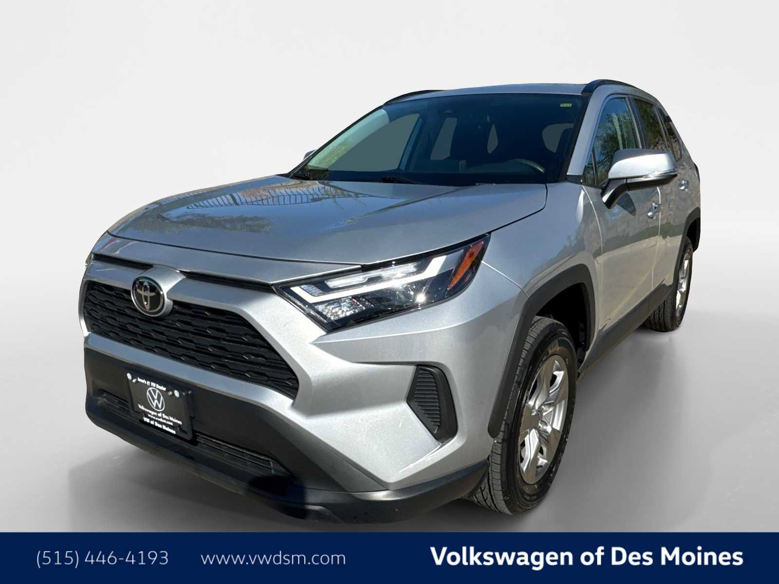 Used 2025 Toyota RAV4 XLE image 1