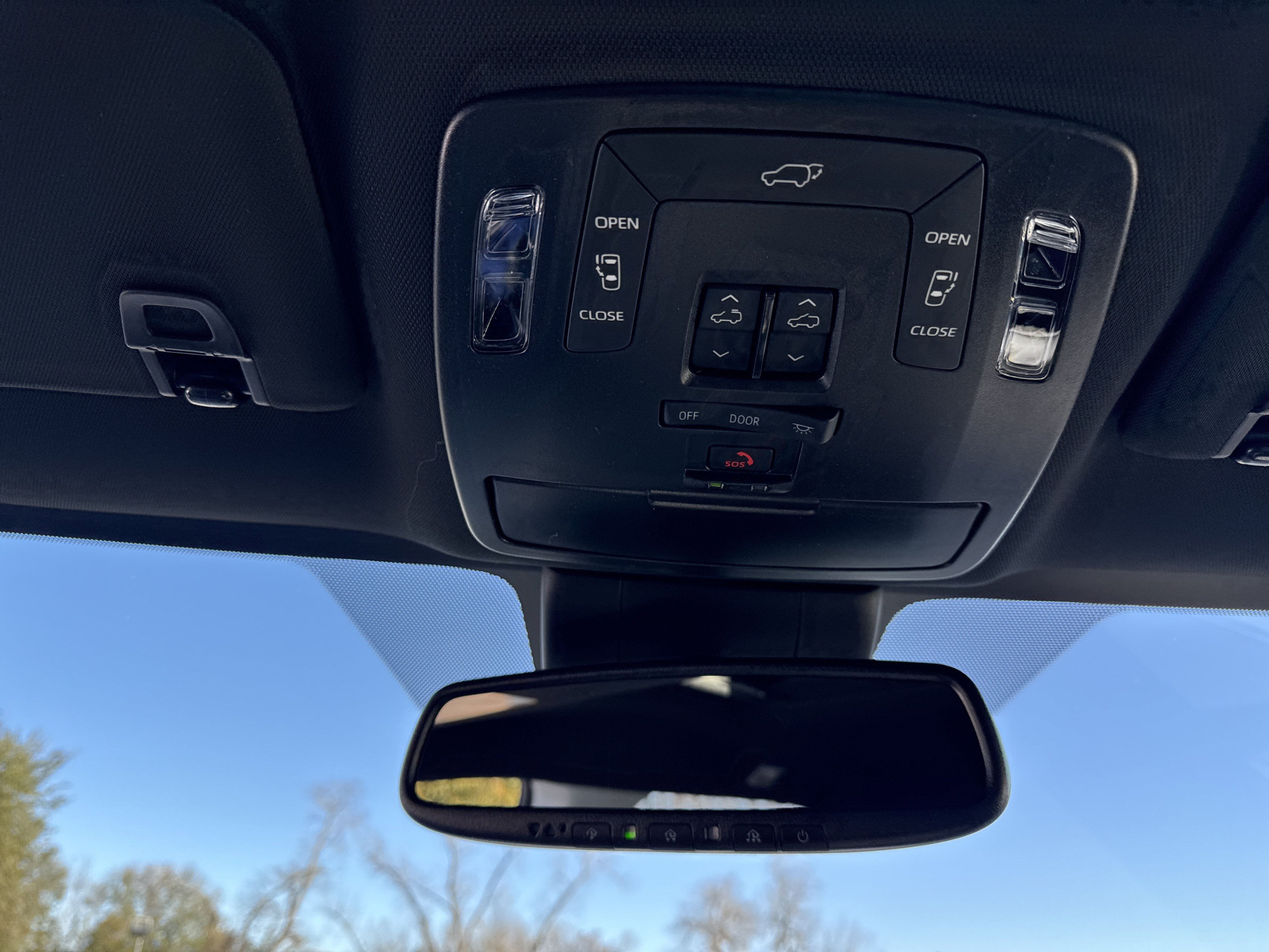 New 2026 Toyota Sienna XSE image 22