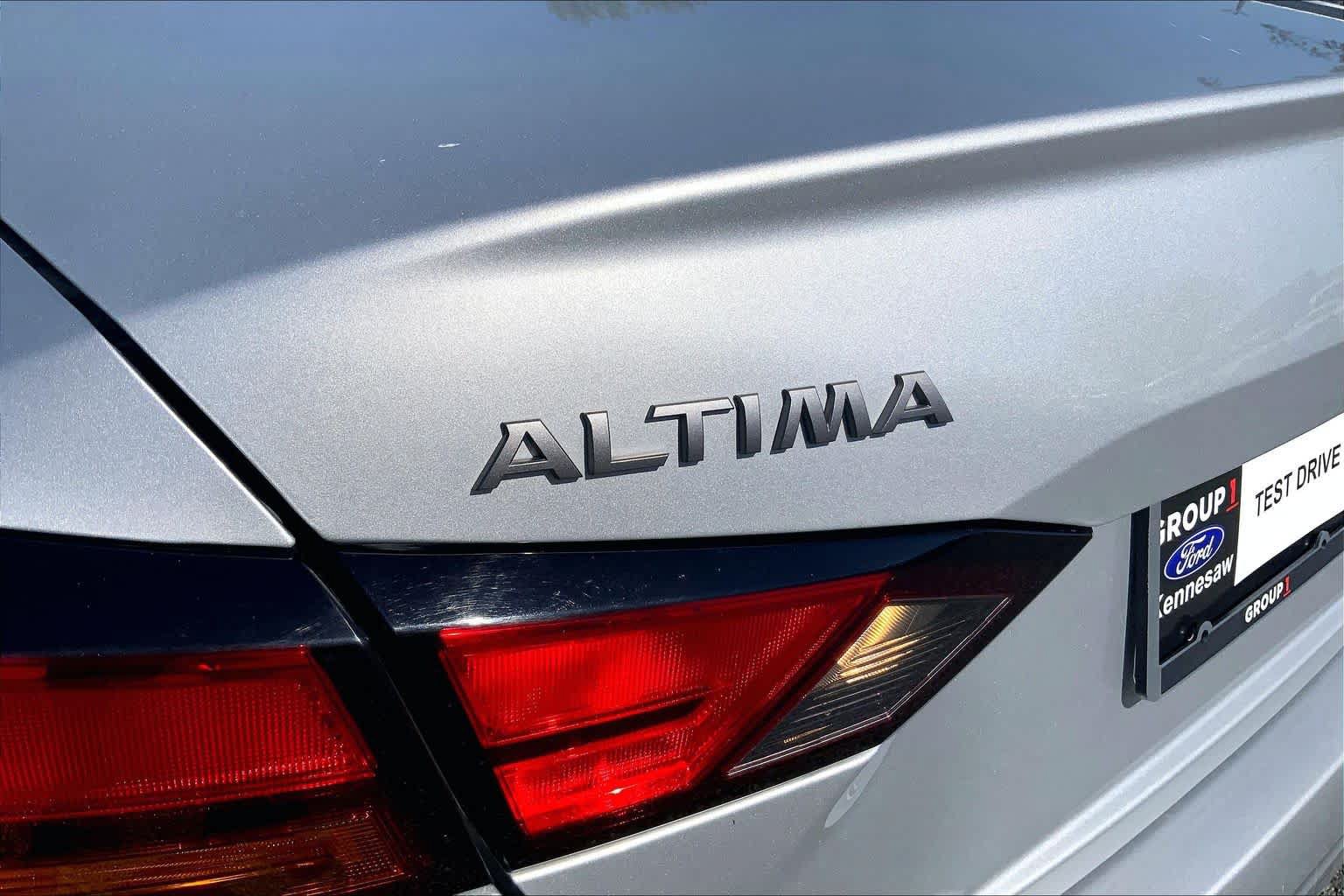 Used 2024 Nissan Altima 2.5 SV FWD image 30