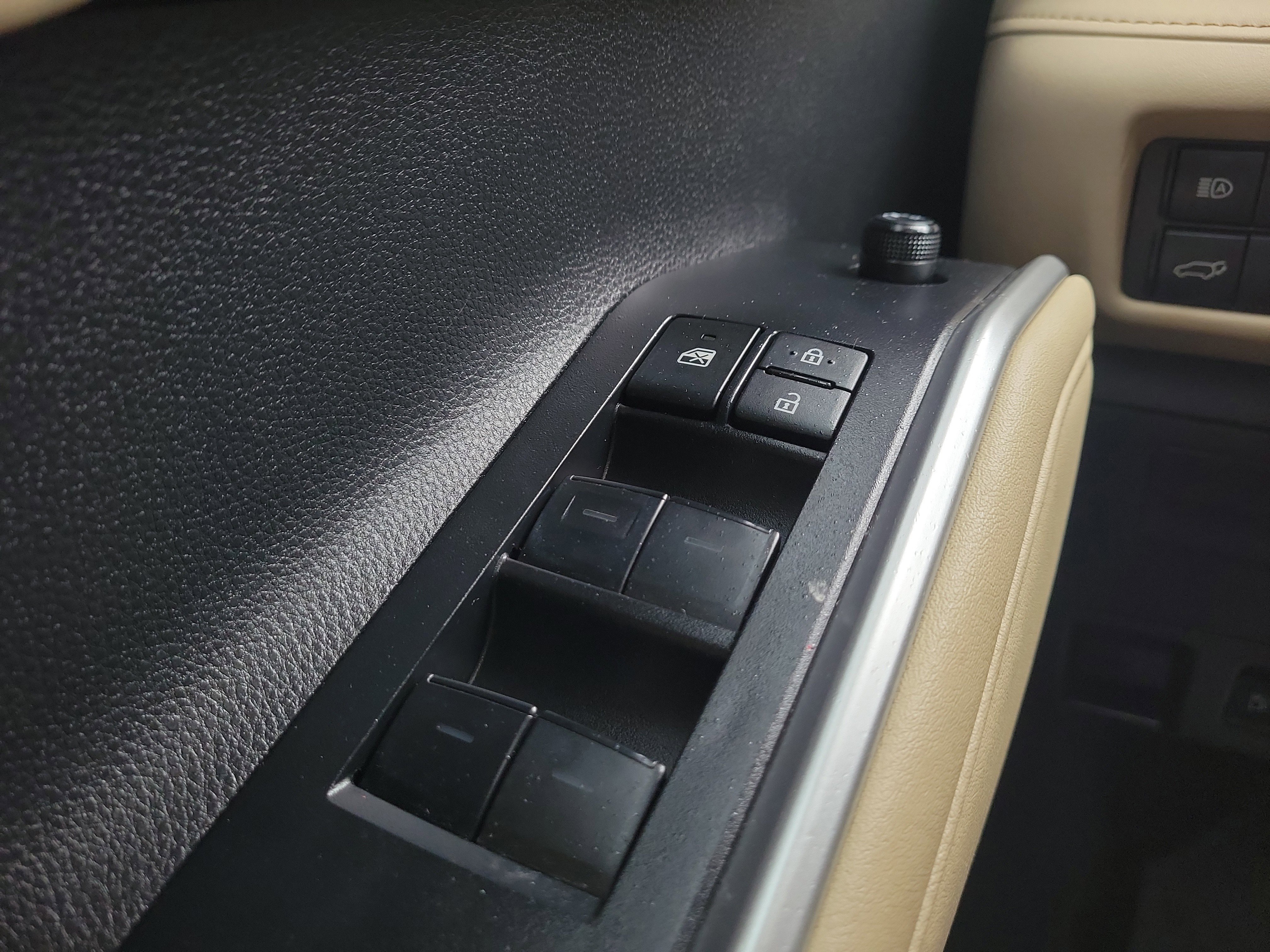 Used 2024 Toyota Highlander XLE image 23