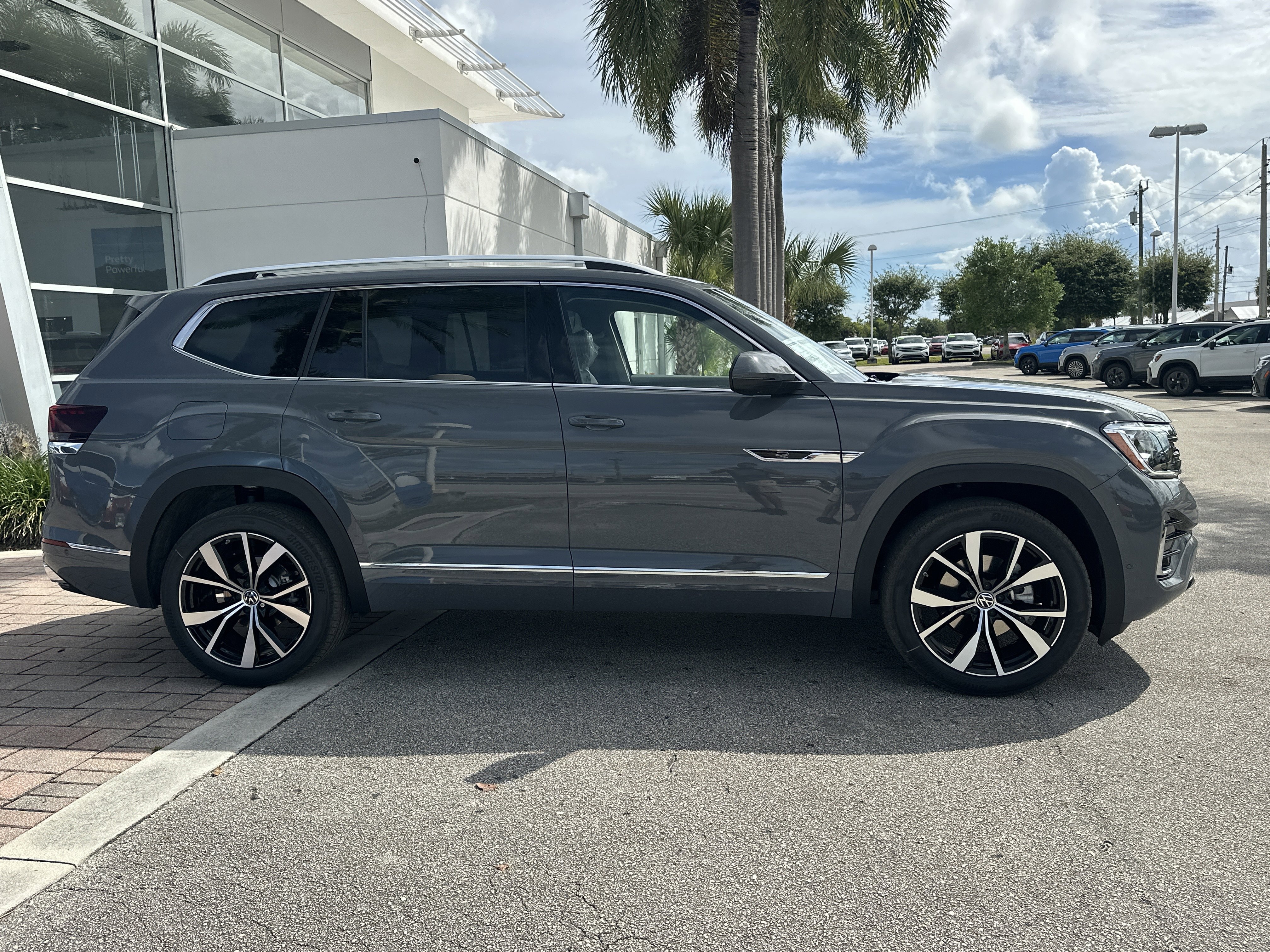 New 2026 Volkswagen Atlas SEL Premium R-Line image 5