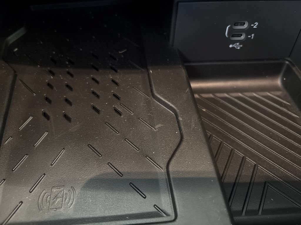 New 2027 Chrysler Pacifica Limited AWD/4WD image 15