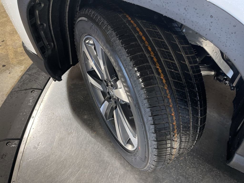 Used 2023 Honda Pilot Touring image 12