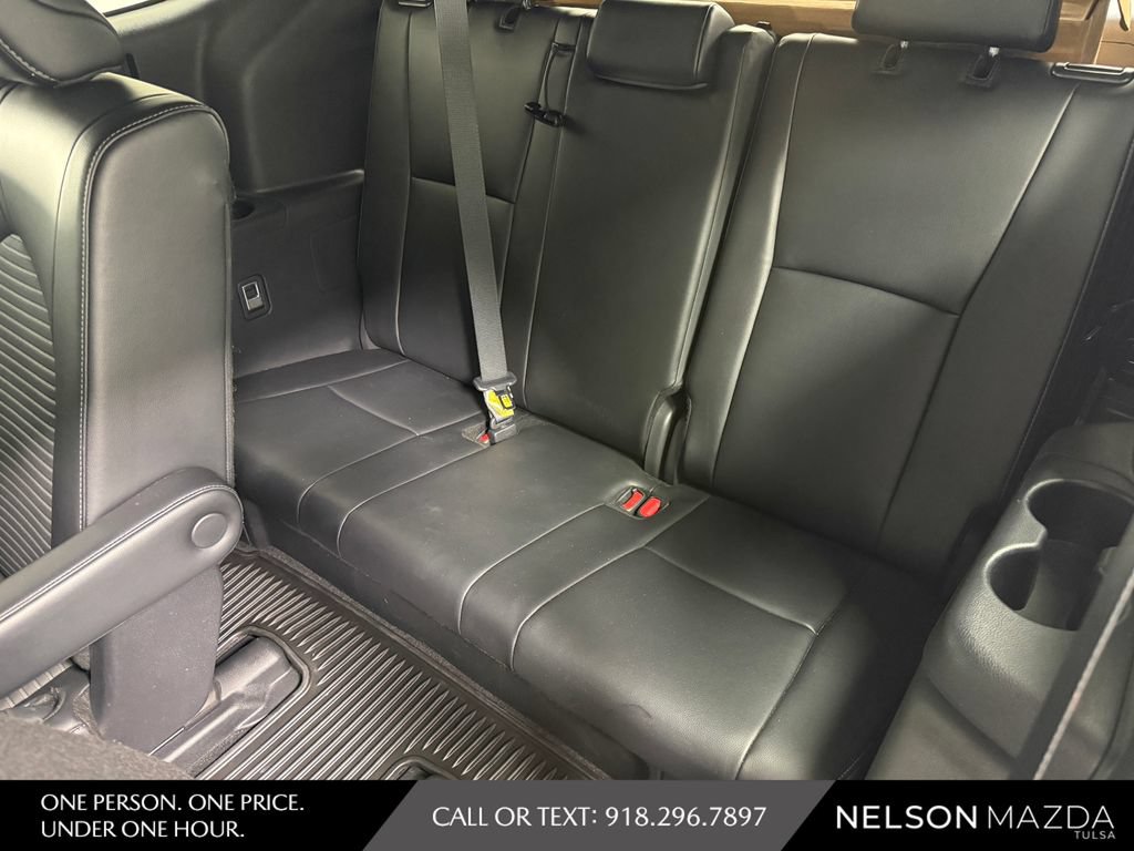 Used 2024 Toyota Highlander XSE FWD image 40