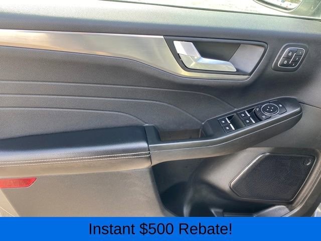 Used 2022 Ford Escape Titanium image 16