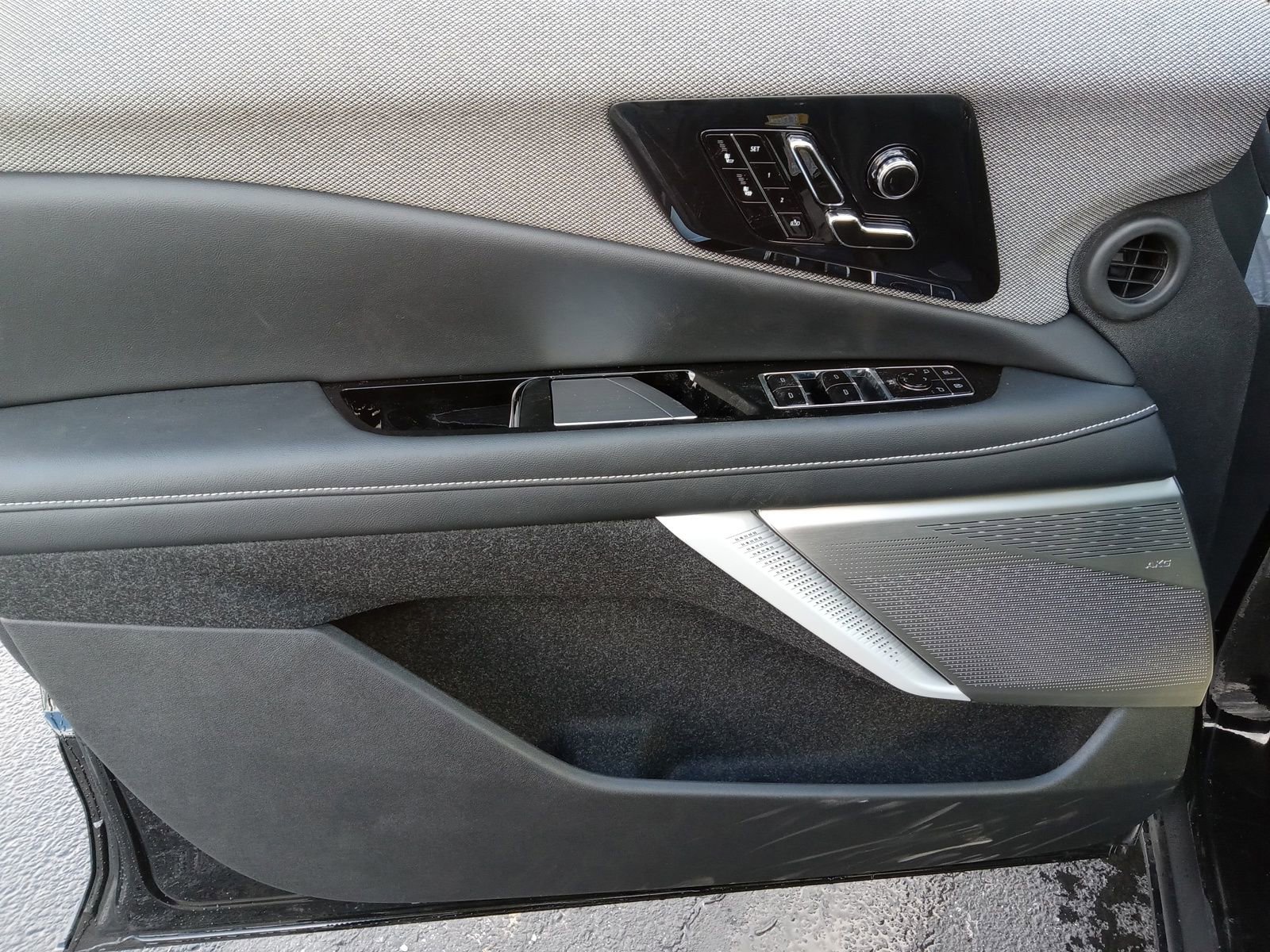 New 2026 Cadillac Optiq Sport 1 image 9