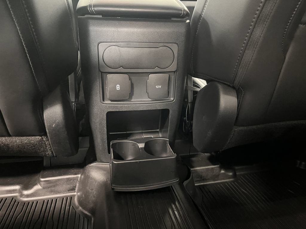 Used 2023 Ford Explorer XLT w/ Equipment Group 202A AWD/4WD image 33