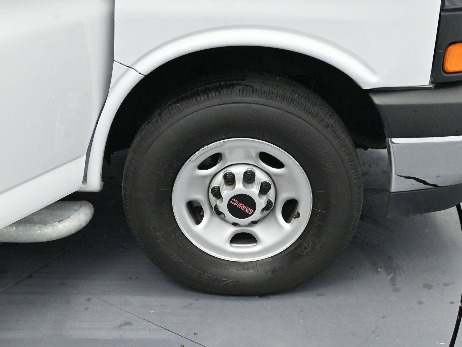 Used 2023 GMC Savana 2500 w/ Driver Convenience Package image 21