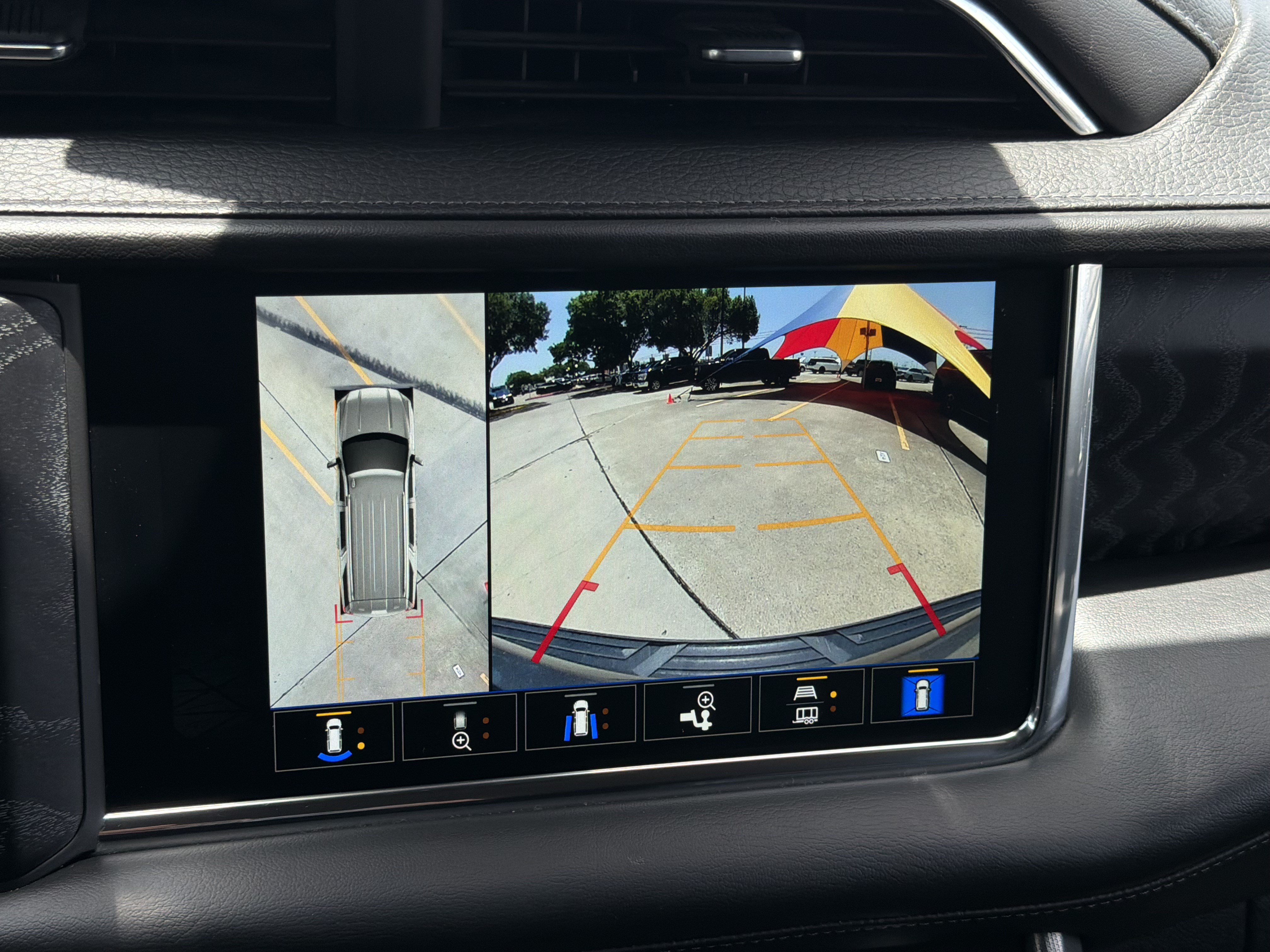 Used 2023 GMC Yukon Denali RWD image 26