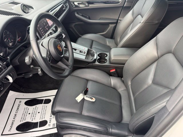 Used 2022 Porsche Macan AWD/4WD image 7
