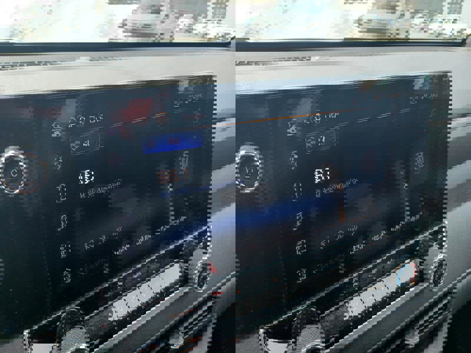 Used 2024 Chevrolet Colorado W/T image 10